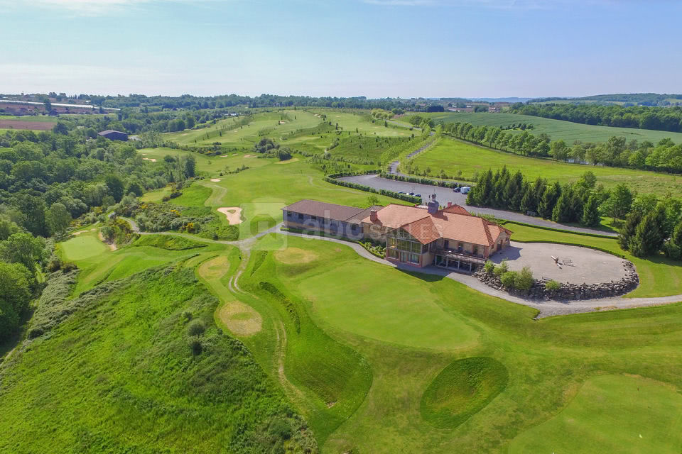 Clubhouse et le golf
