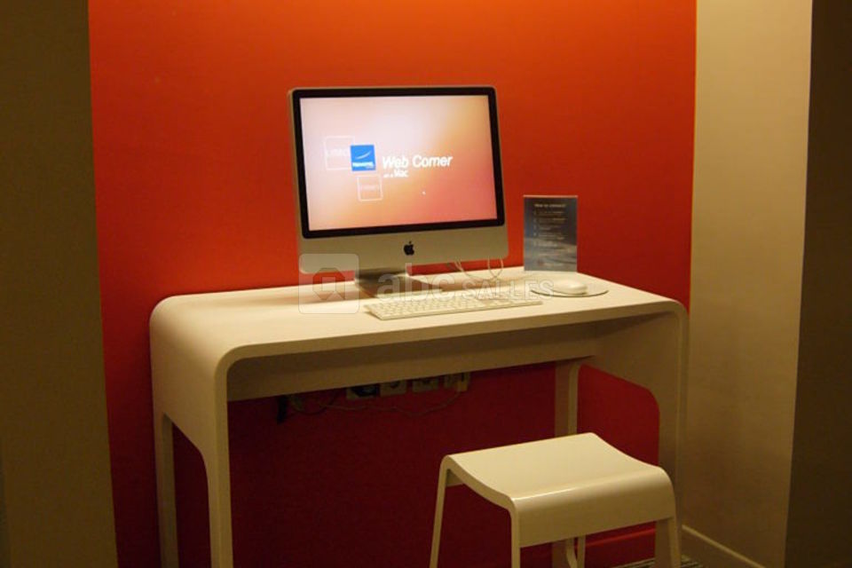 Web corner