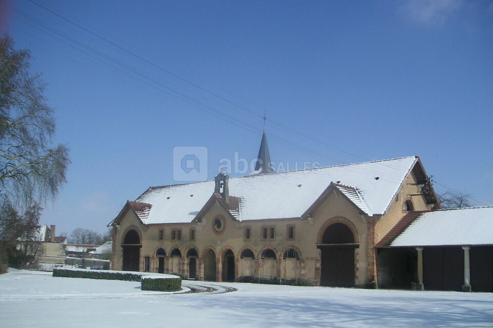 La façade des écuries (hiver)
