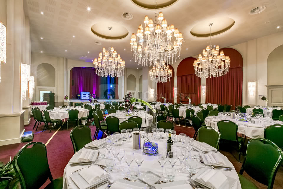 SALLE BELLE EPOQUE DRESSEE