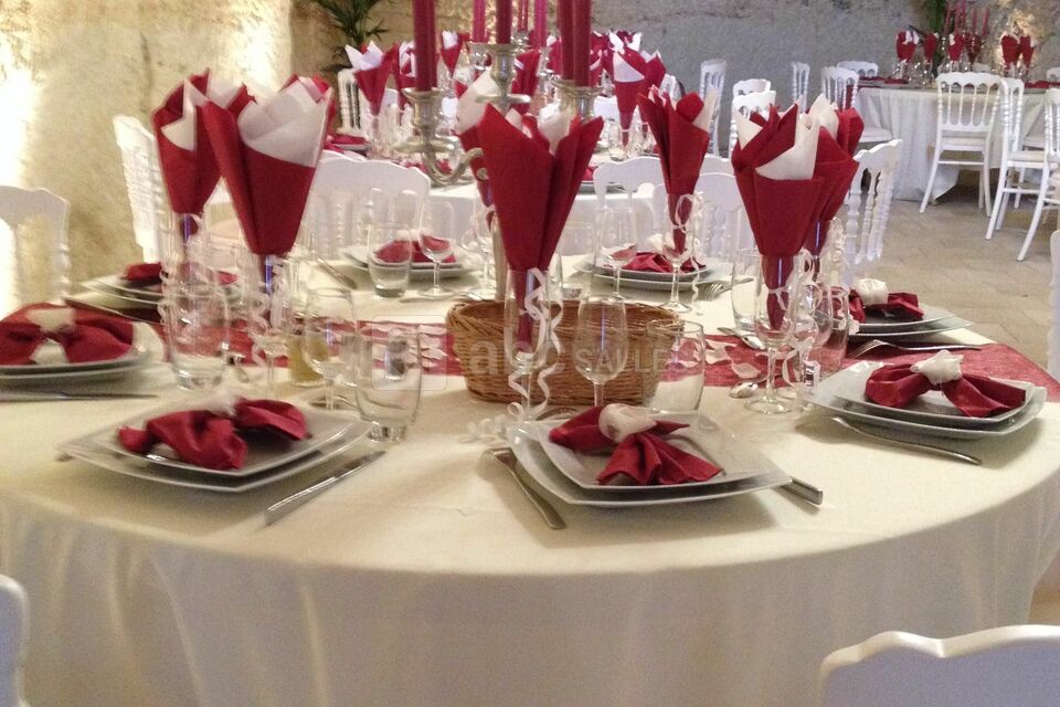 La Grotte de la Roche Aux Fées