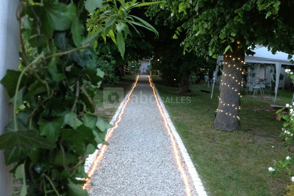 La Grotte de la Roche Aux Fées