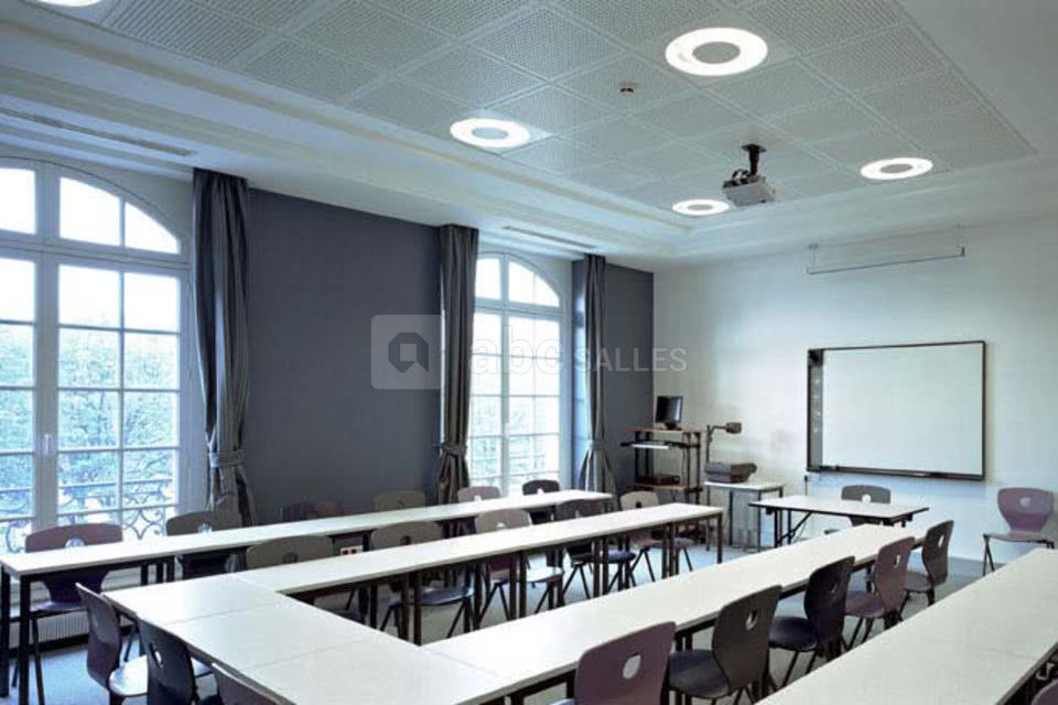University Of London Institute In Paris