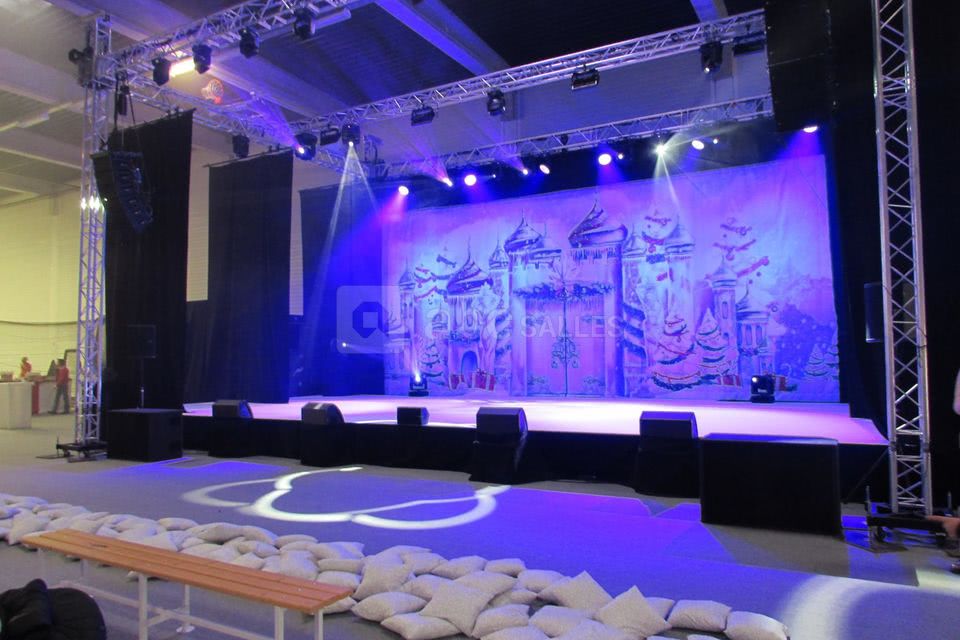 LA HALLE