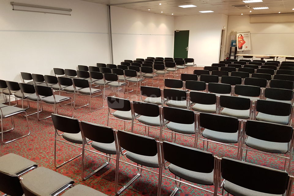 Hôtel Ibis Paris Porte de Bercy