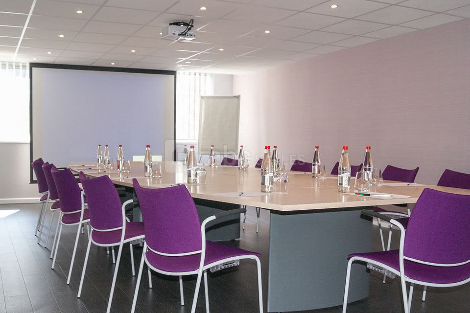 Hôtel Ibis Évry Lisses