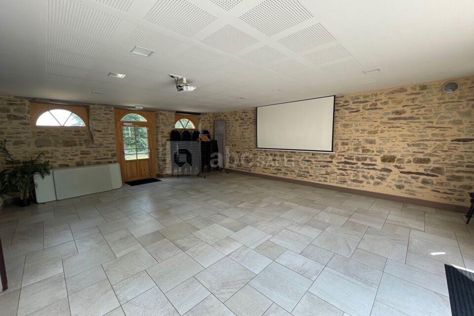 Salle de la Basse-Cour vierge