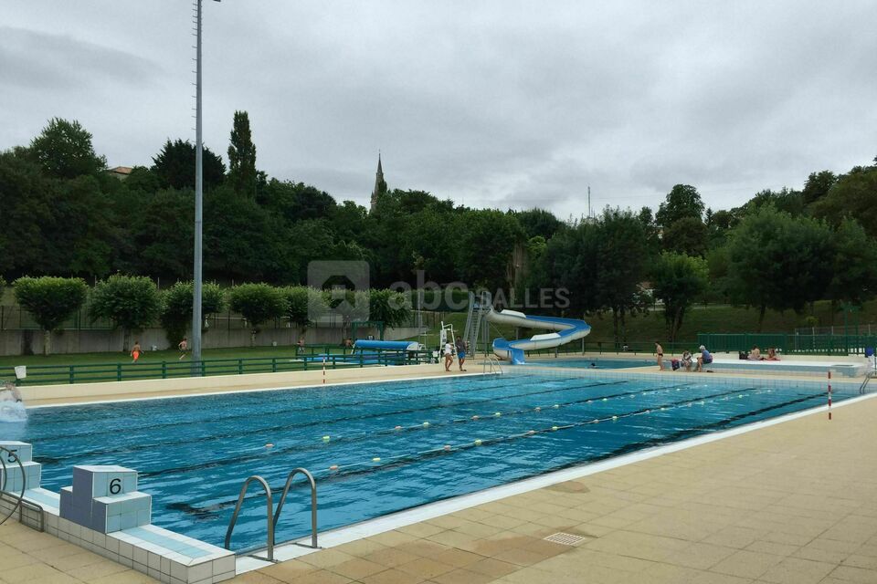 La piscinechauffée accessible à pied