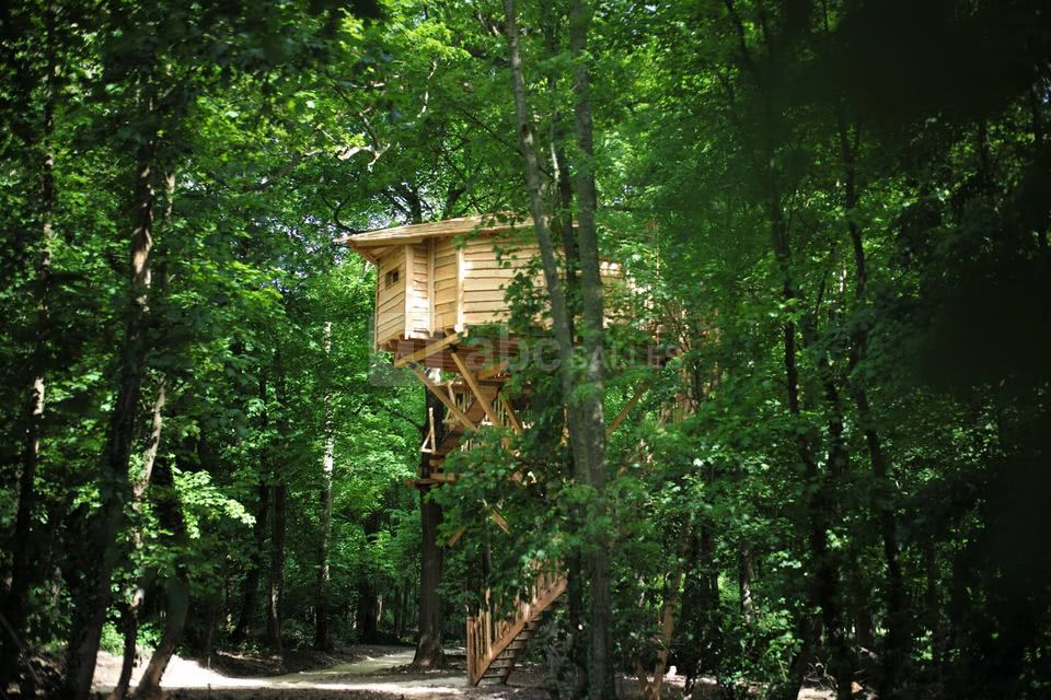 Les Cabanes des Grands Chênes