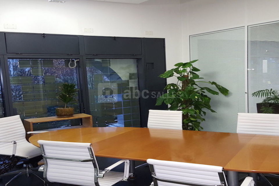 Meeting room for 6 people