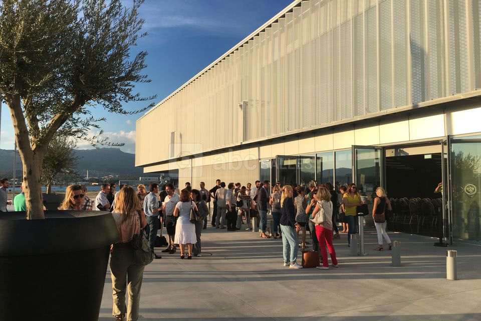 Cocktail sur le parvis