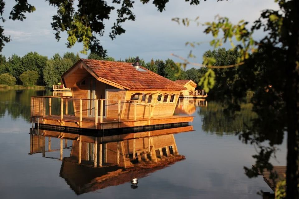 Le Village Flottant de Pressac