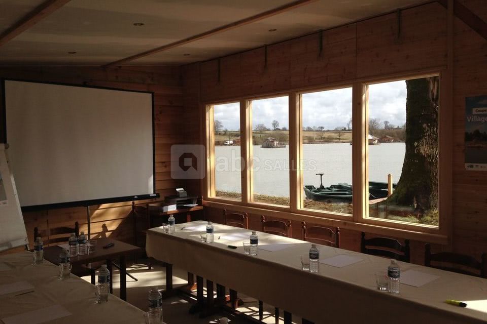 Le Village Flottant de Pressac