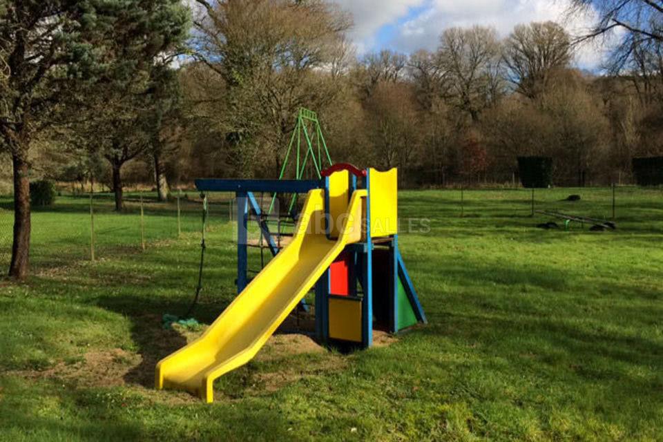 Jeux d'enfants extérieurs