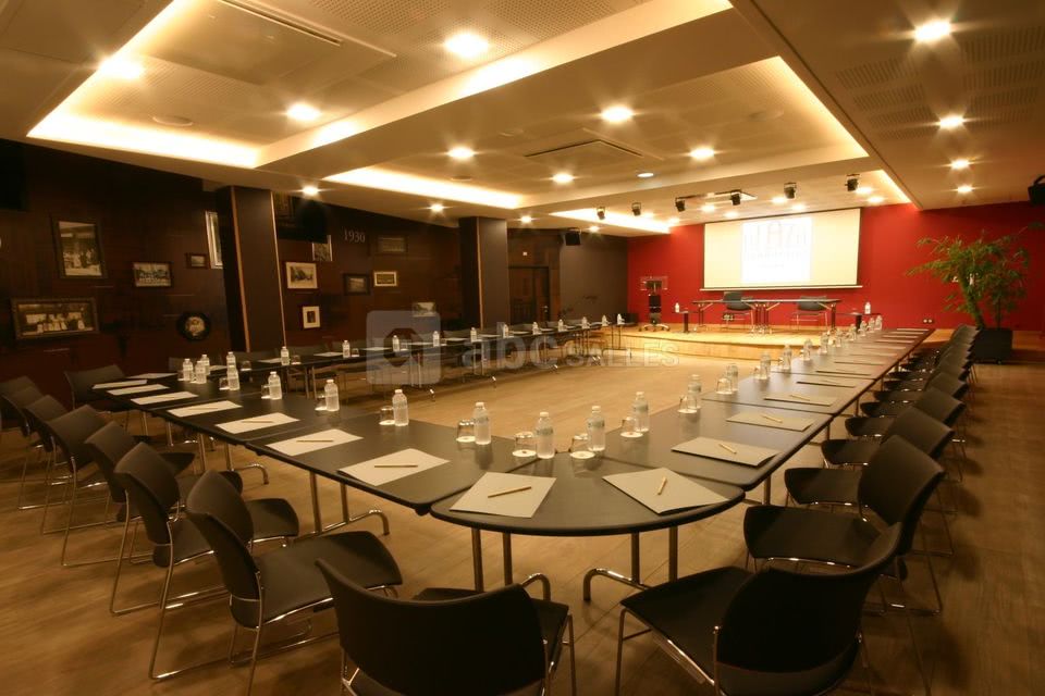 Côté Cour