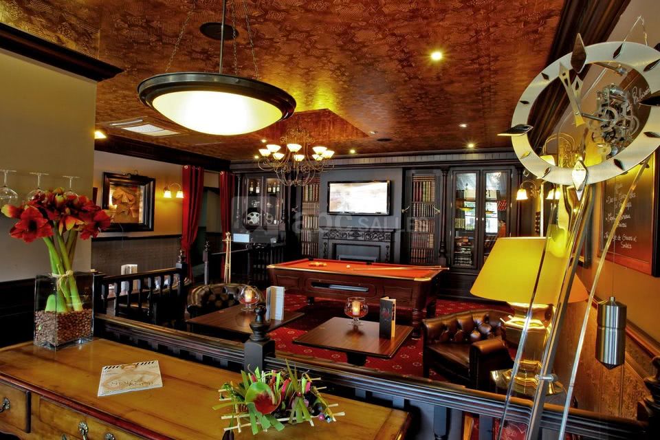 Bar & billard