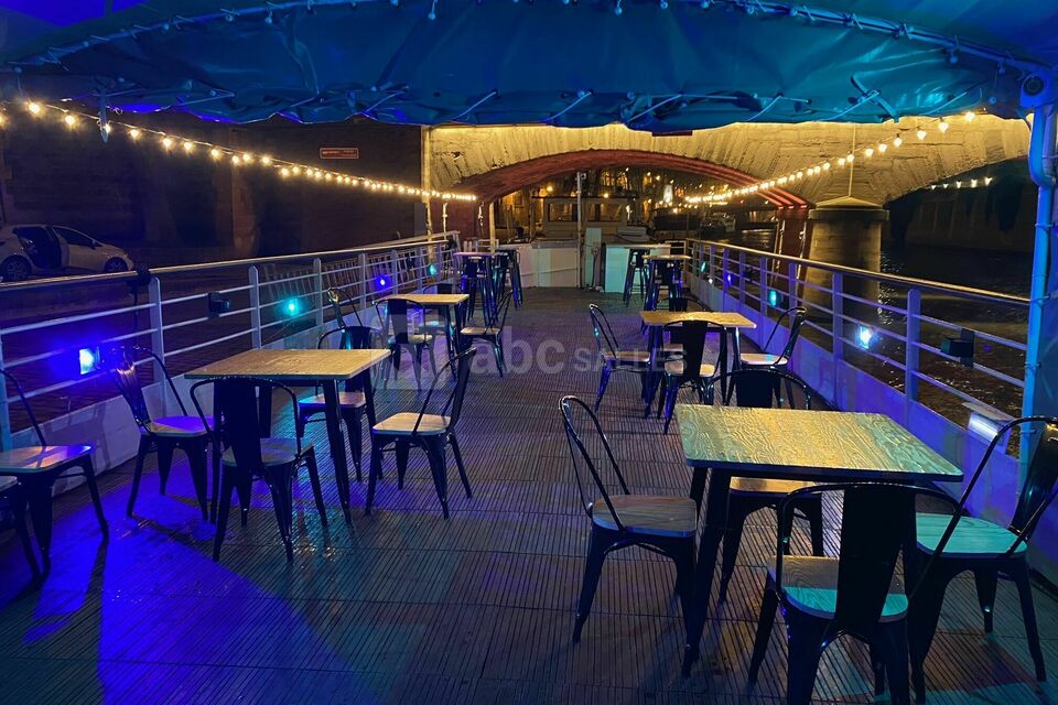 LA TERRASSE