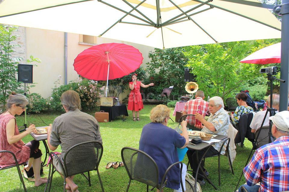 Repas avec animation musicale