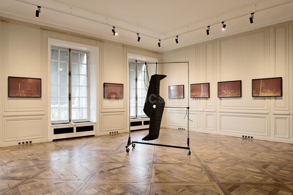 Mona Bismarck American Center
