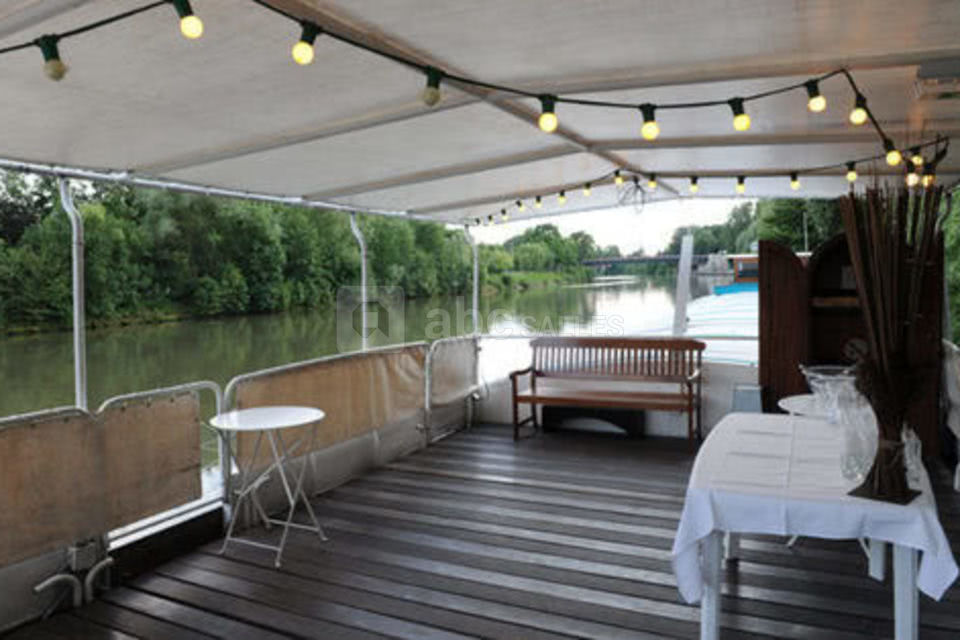 Péniche l'Enchanteur