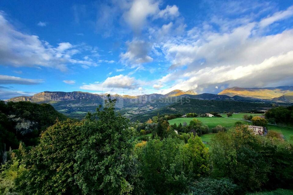 Château du Poët-Célard - La vue du Château