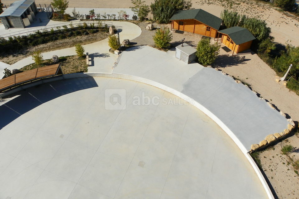 Scène de 147m2+loges