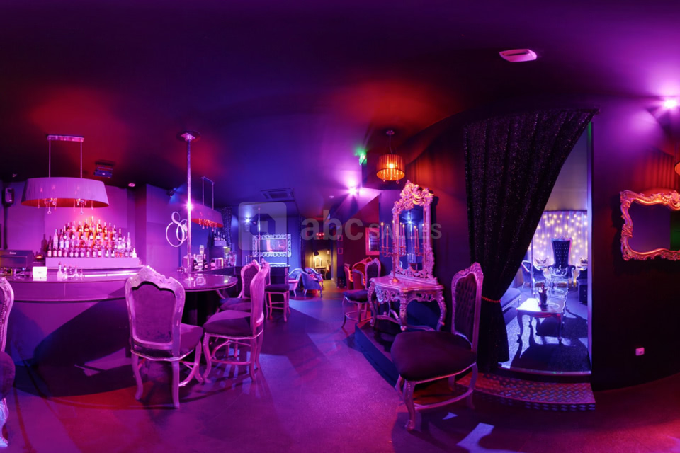 Strip Café