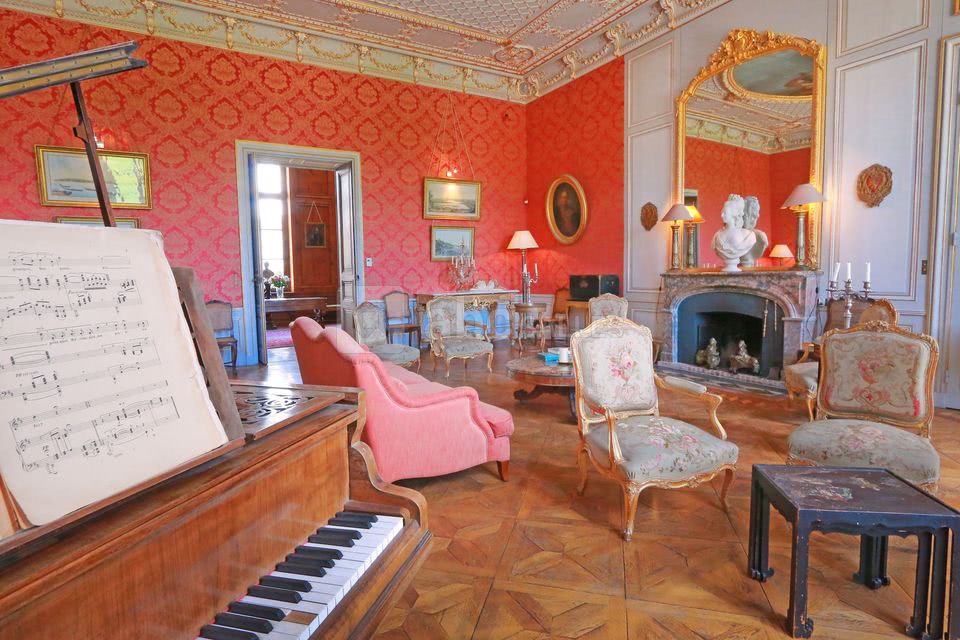 Salon