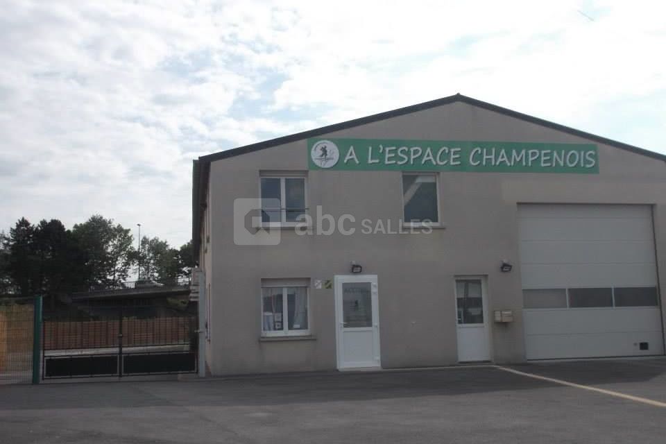 Vu de la façade côté entrée