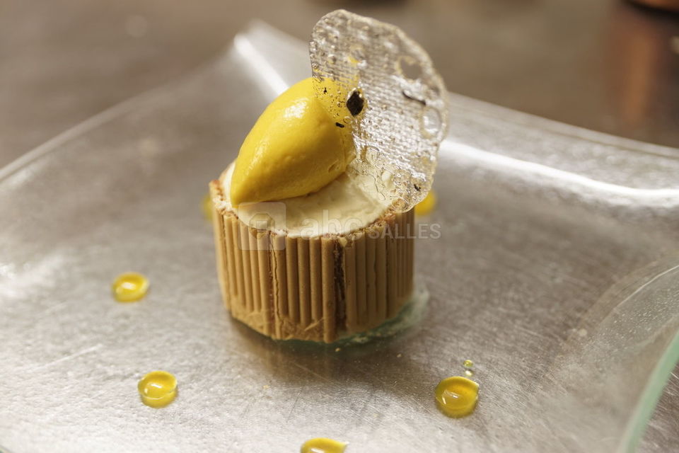 Paille d'or Lu, mangue confites, mousse au chocolat blanc