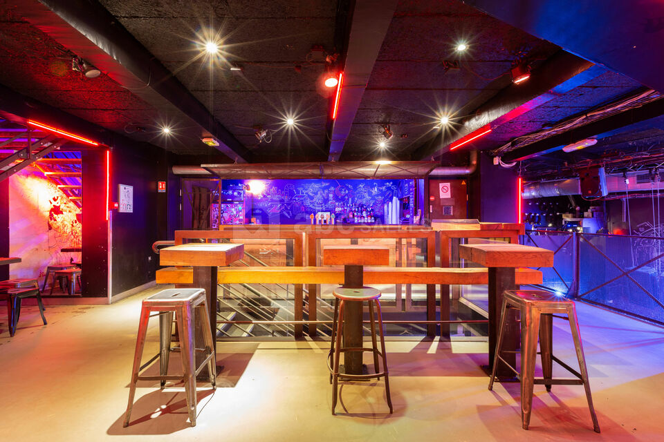 Supersonic Club - La mezzanine