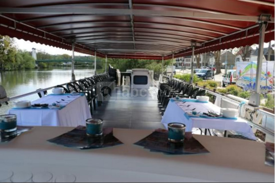 Bateau Isara