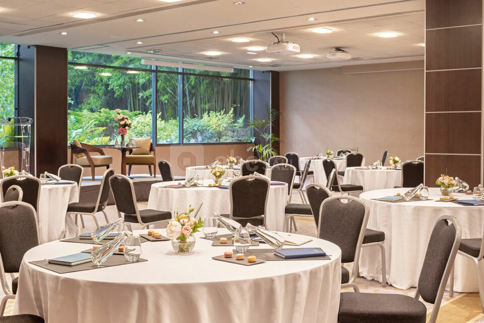 Hôtel Crowne Plaza Paris Neuilly