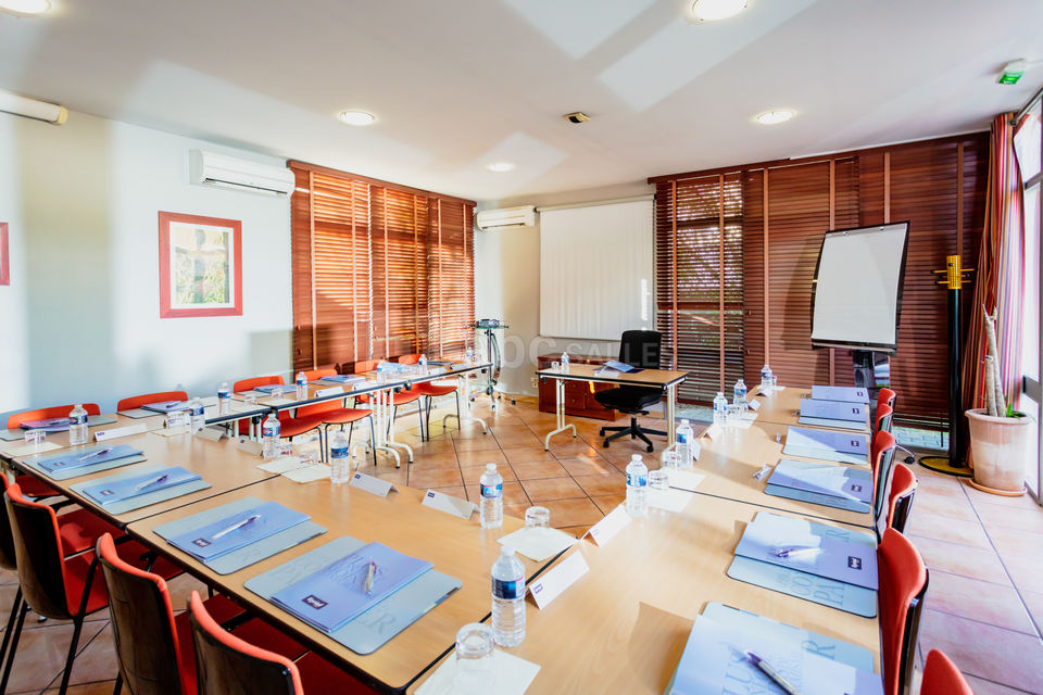 Hôtel Kyriad Nîmes Ouest