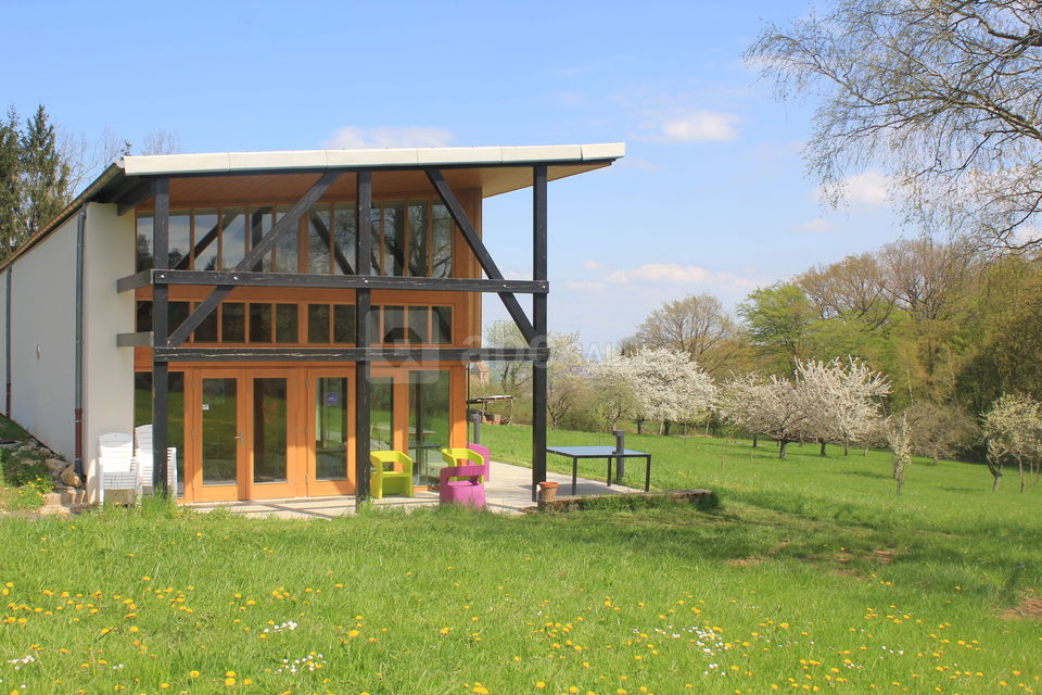 Pavillon (salle de réunion + gîte)