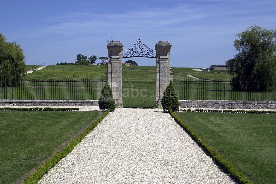 Château la Tour Carnet
