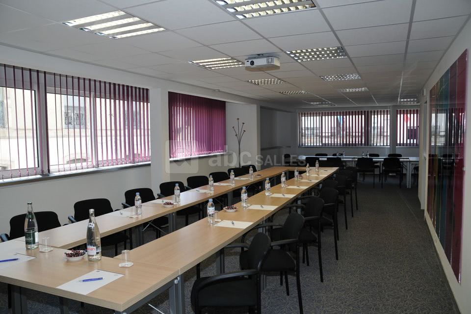 Hotel_montpellier_eurociel_salle_seminaire_grandcaravette