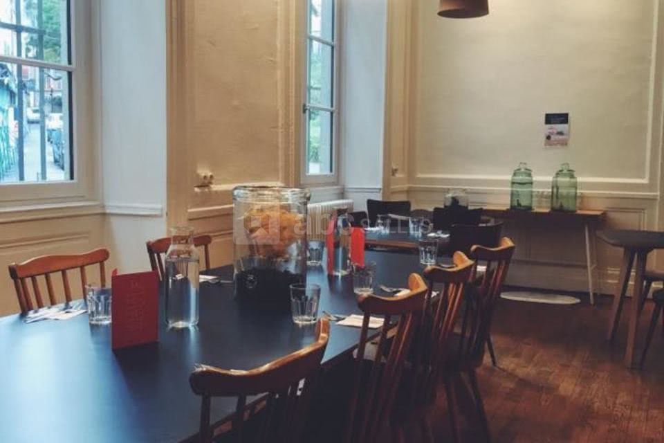 Away Hostel & Coffee Shop