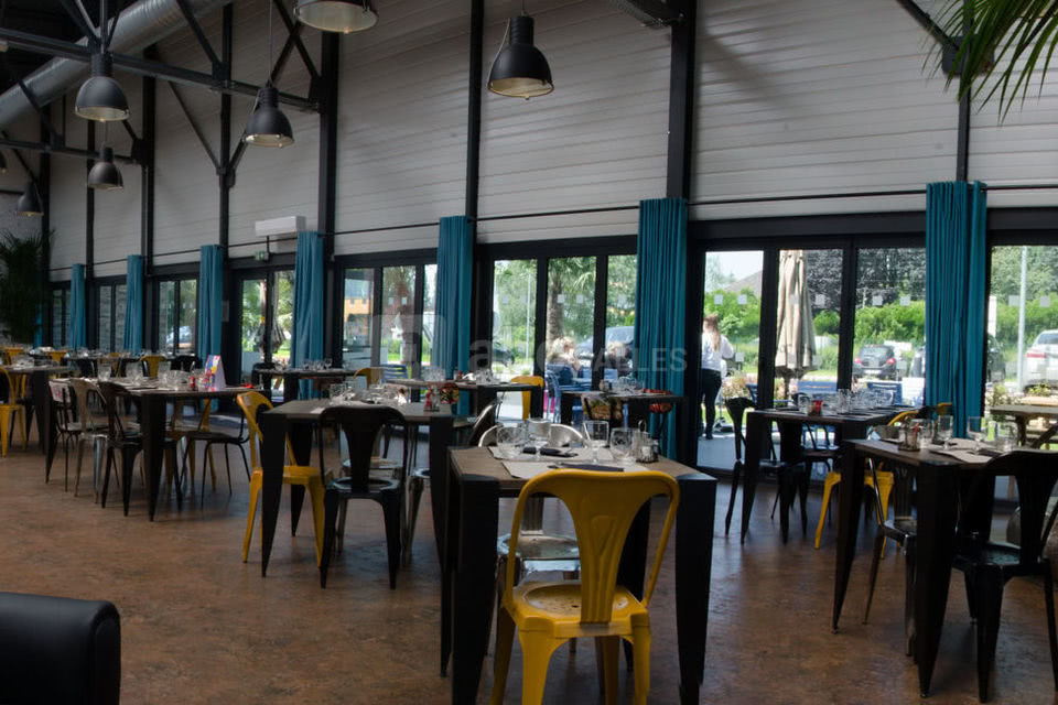 Notre restaurant à la décoration chic et industrielle