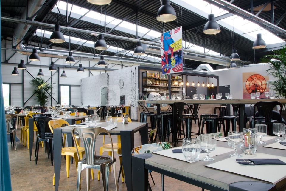 Ce Restaurant dispose de 150 place intérieure et 50 places en terrase