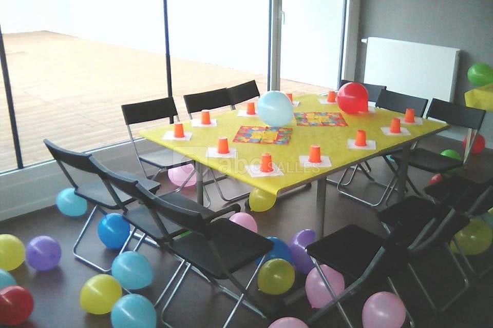 Salle de réunion/anniversaire