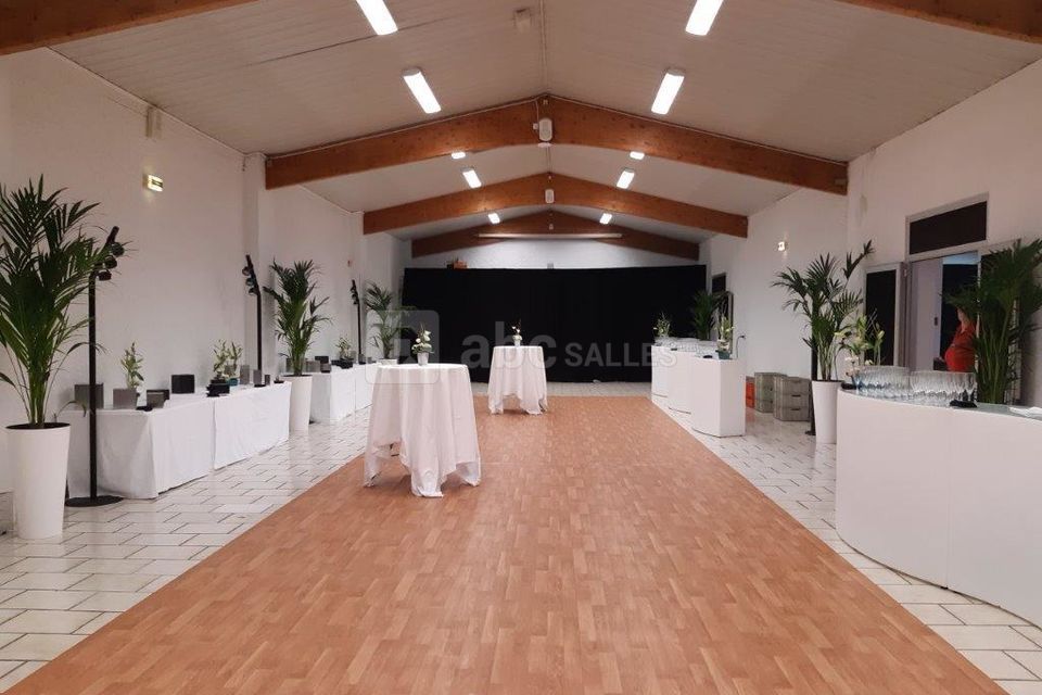 Salle des Fêtes du Bourg-sous-La Roche