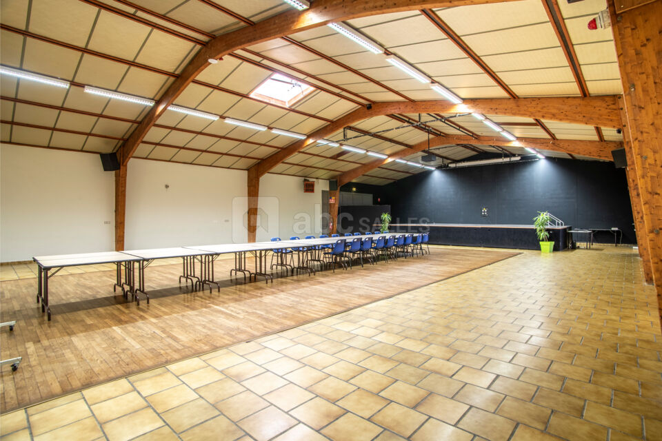Salle des Fêtes du Bourg-sous-La Roche