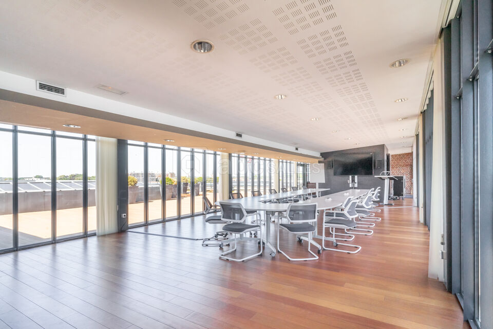 VIP - Espace de 80m²