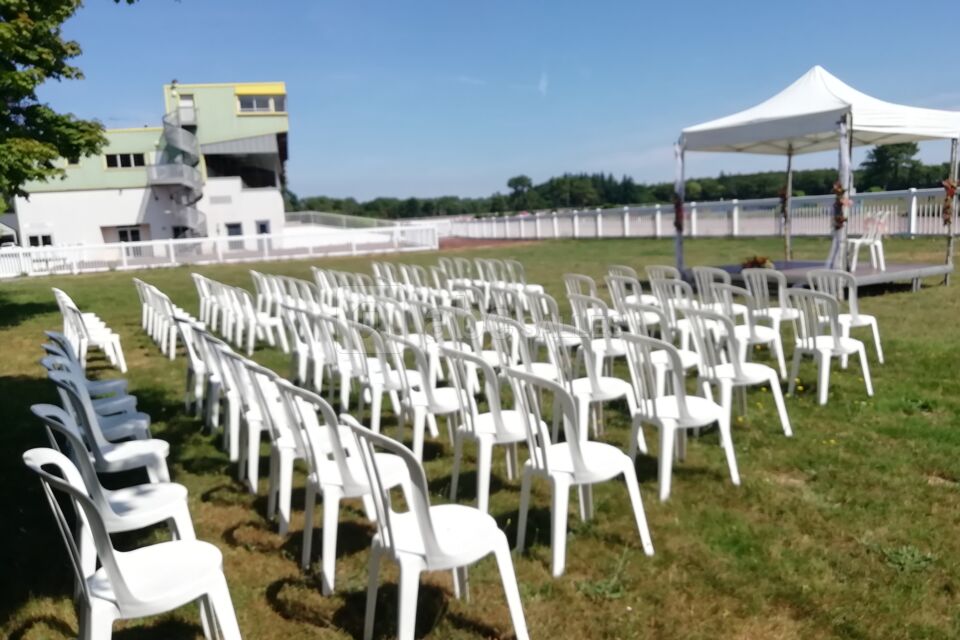 Cérémonie laÏque à l'Hippodrome de Maure de Bretagne