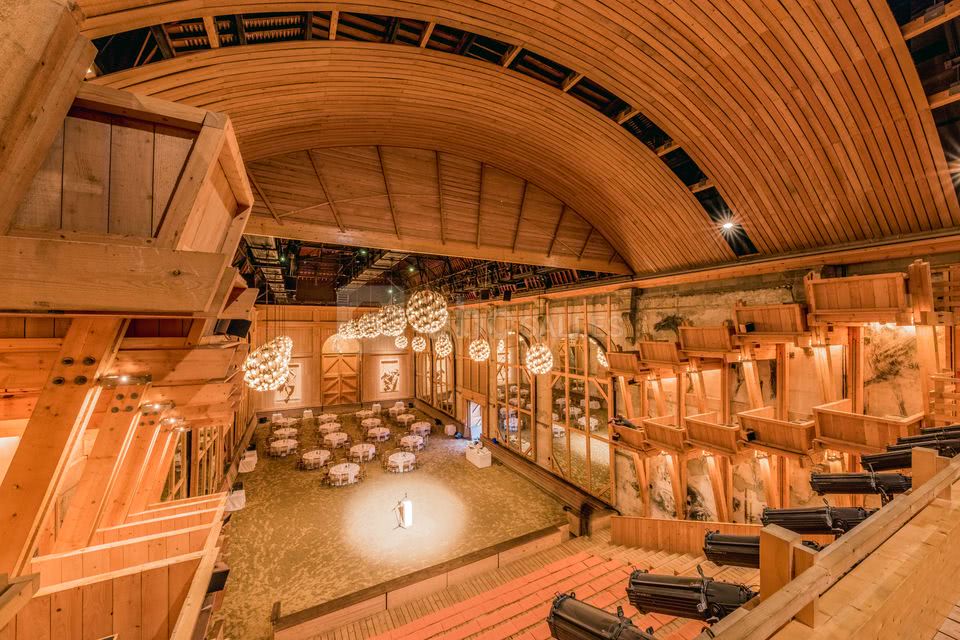 Manège dressé en diner assis pour 150 pax