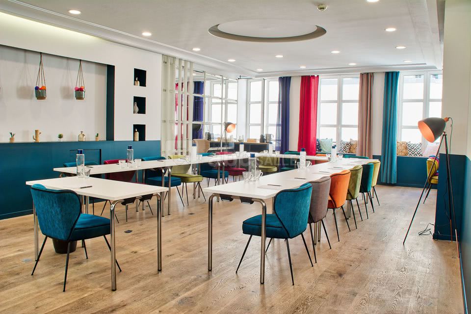 Salle 100