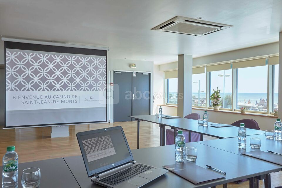 Salle Panoramique - vue mer - vidéoprojecteur