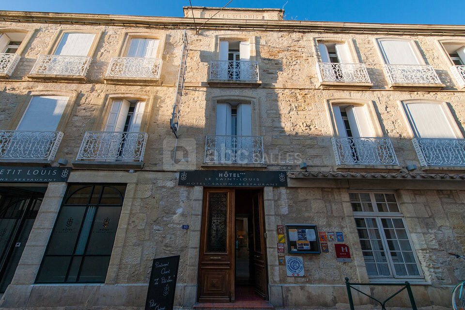 Façade