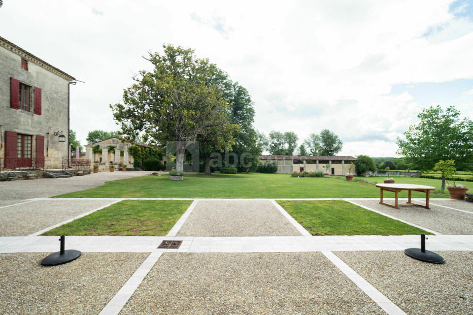 Château de Castelneau